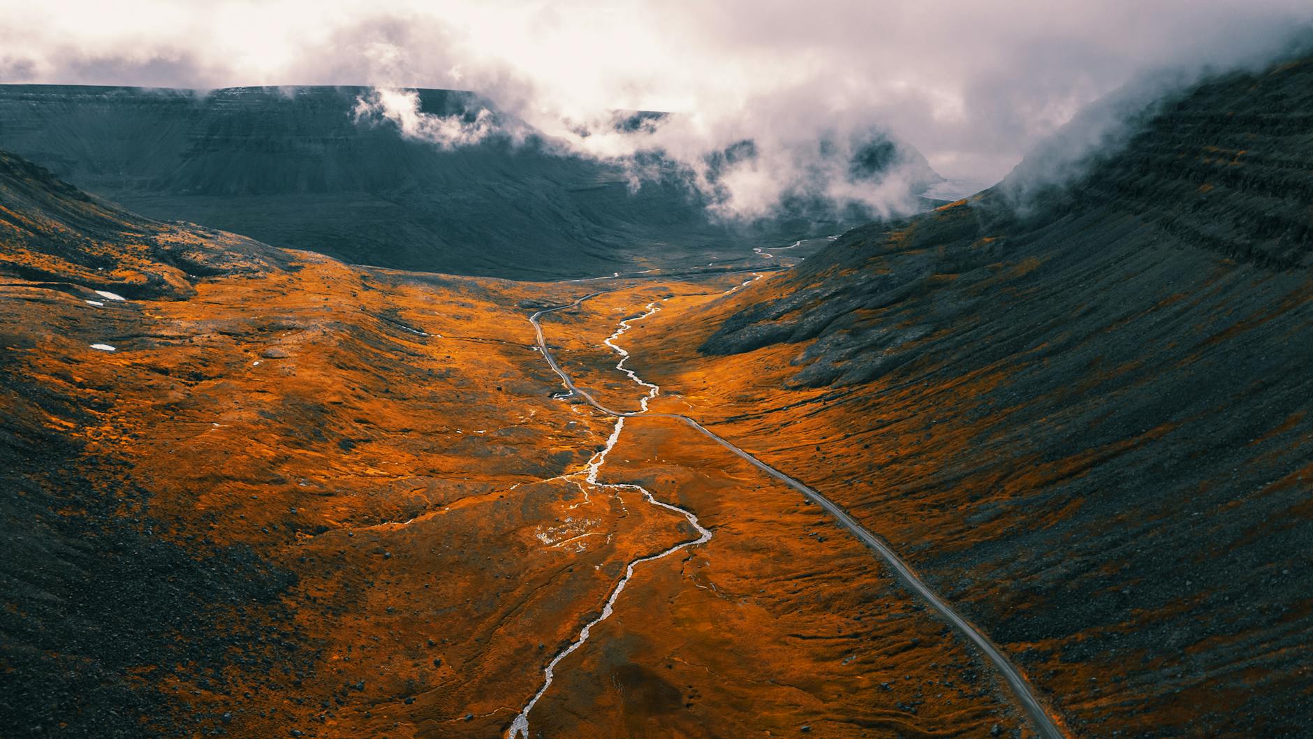 iceland valley