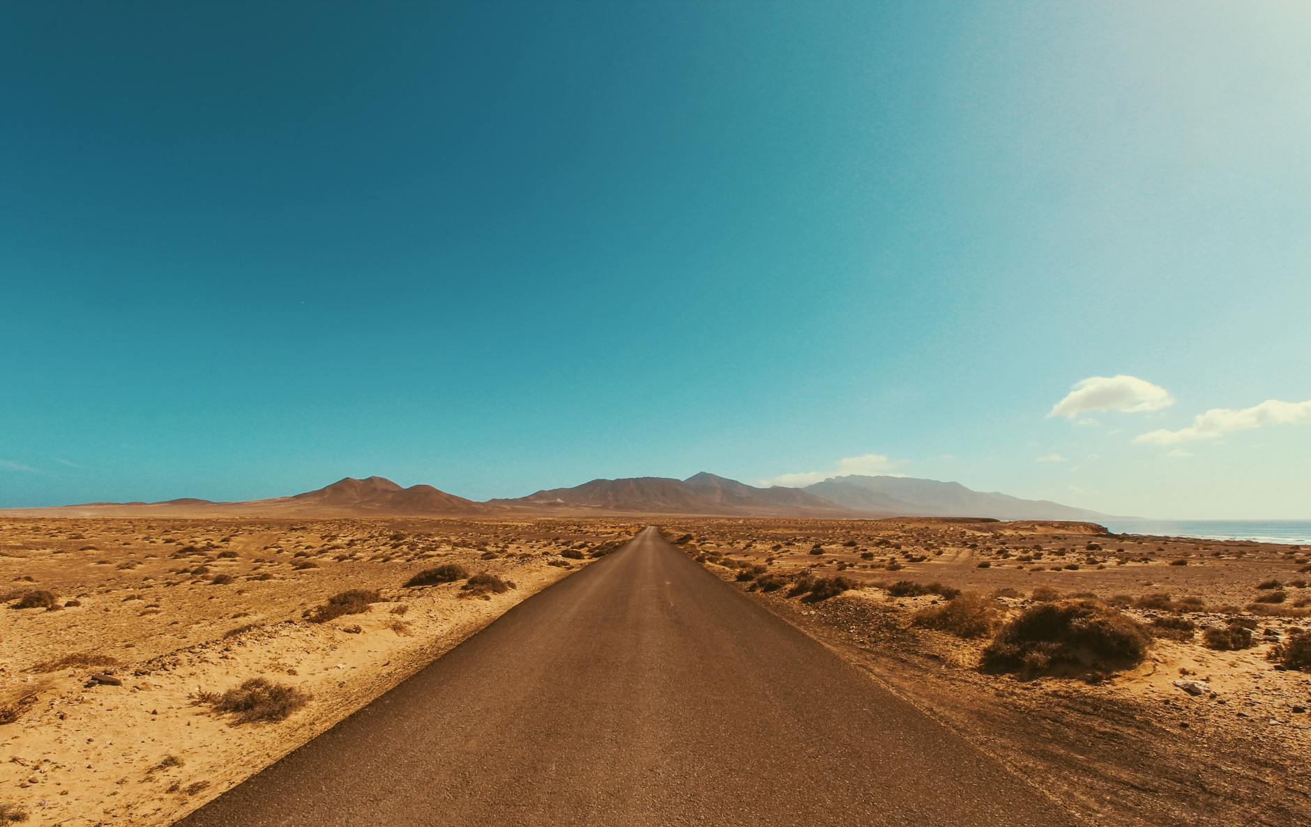 photo of road during daytime